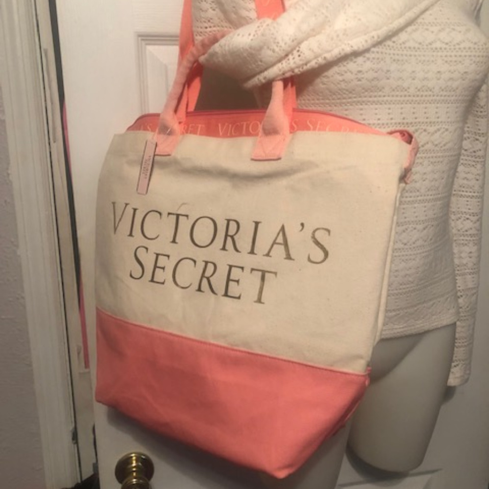 Victoria Secret Insulated Bag Brand New with tags